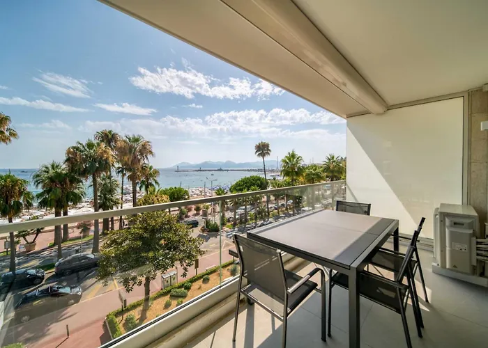 Ref 1295 - Croisette - Sea View For Rent *